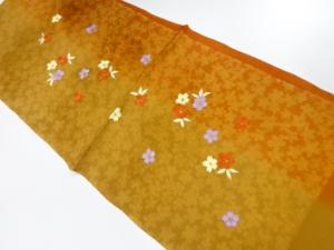 大特価品　未使用品　正絹　丹後ちりめん　刺繍　帯揚げ